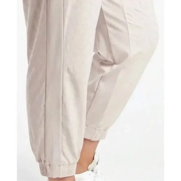 Athleta Brooklyn Textured Jogger in Cream Size 18 - Picture 3 of 16